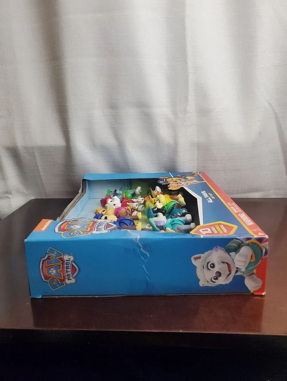 Paw Patrol All Paws Gift Set 10 Collectible Figures Chase Marshall Skye Liberty